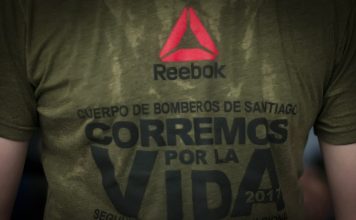 Mil bomberos suben la torre más alta de Sudamérica en desafiante Carrera Vertical